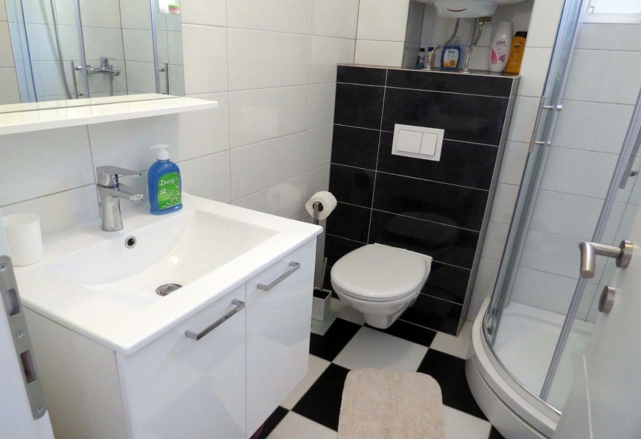 Apartman Jakir Baška Voda Exterior foto