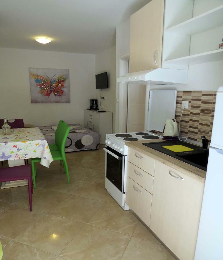 Apartman Jakir Baška Voda Exterior foto