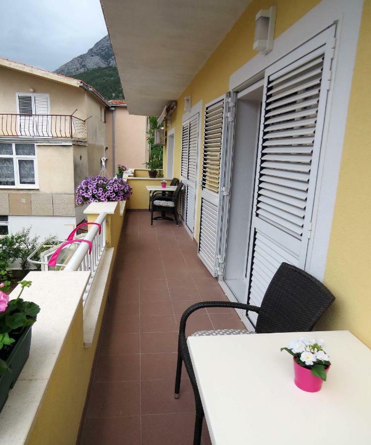 Apartman Jakir Baška Voda Exterior foto